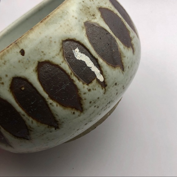 [vintage] Artist Signed Pottery Bowl Dish - Picture 11 of 13